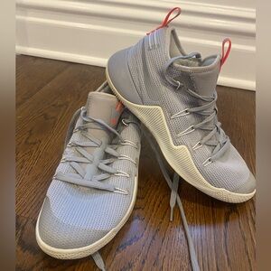 Nike Men’s Hypershift Basketball Shoes - 9.5 - RARE COLOR